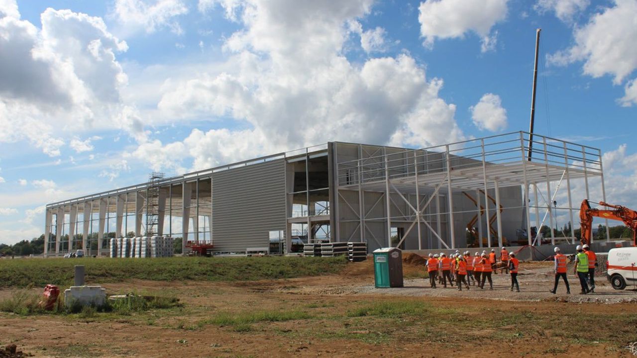 stopurbanisatio's tweet card. Une première liste de « projets d'envergure nationale et européenne », destinés à être exclus du dispositif ZAN, a été définie par le ministère de la Transition écologique. Elle totalise déjà près de...