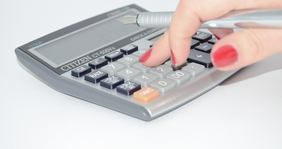 excelasesores's tweet card. En 2019 parecía que iba a ser el año en el que definitivamente se presentaría el modelo 347 durante el mes de Enero. Este adelanto ha puesto en pie de guerra...