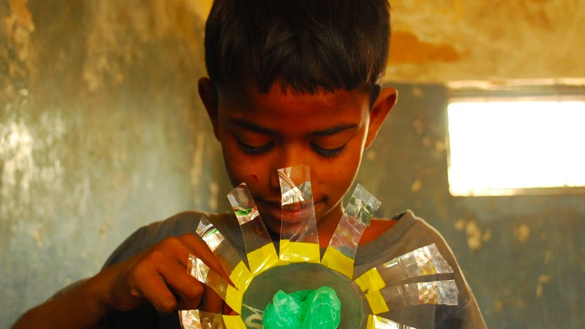 Circadiantroupe's tweet card. Crowdfunding to work with different NGO's in Ahmedabad, India to create a JUNK Carnival Band for the Trans-form Project early January 2017!