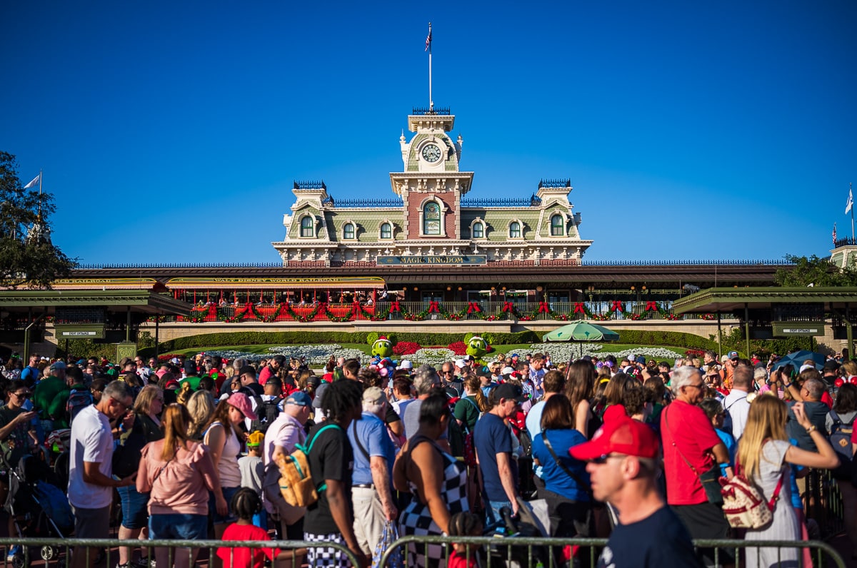 DisTouristBlog's tweet card. November and December 2025 are going to be busy months at Walt Disney World. Long weekends and full week breaks cause crowd levels to spike, catching guests by surprise. Expect dates with high wait...