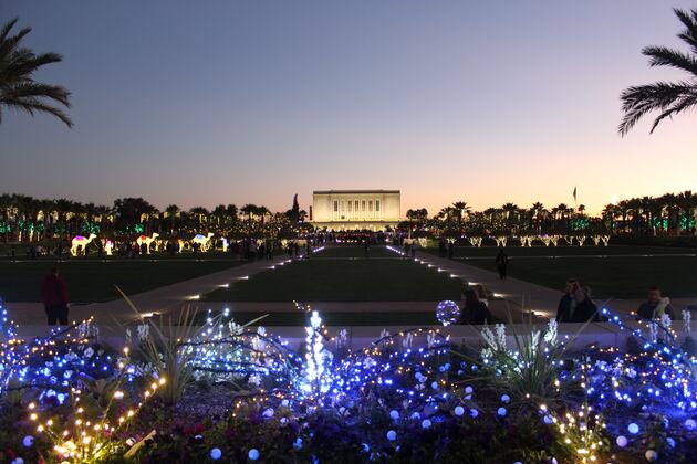 the_churchnews's tweet card. Roughly 150,000 people strolled through the temple grounds during the opening weekend.