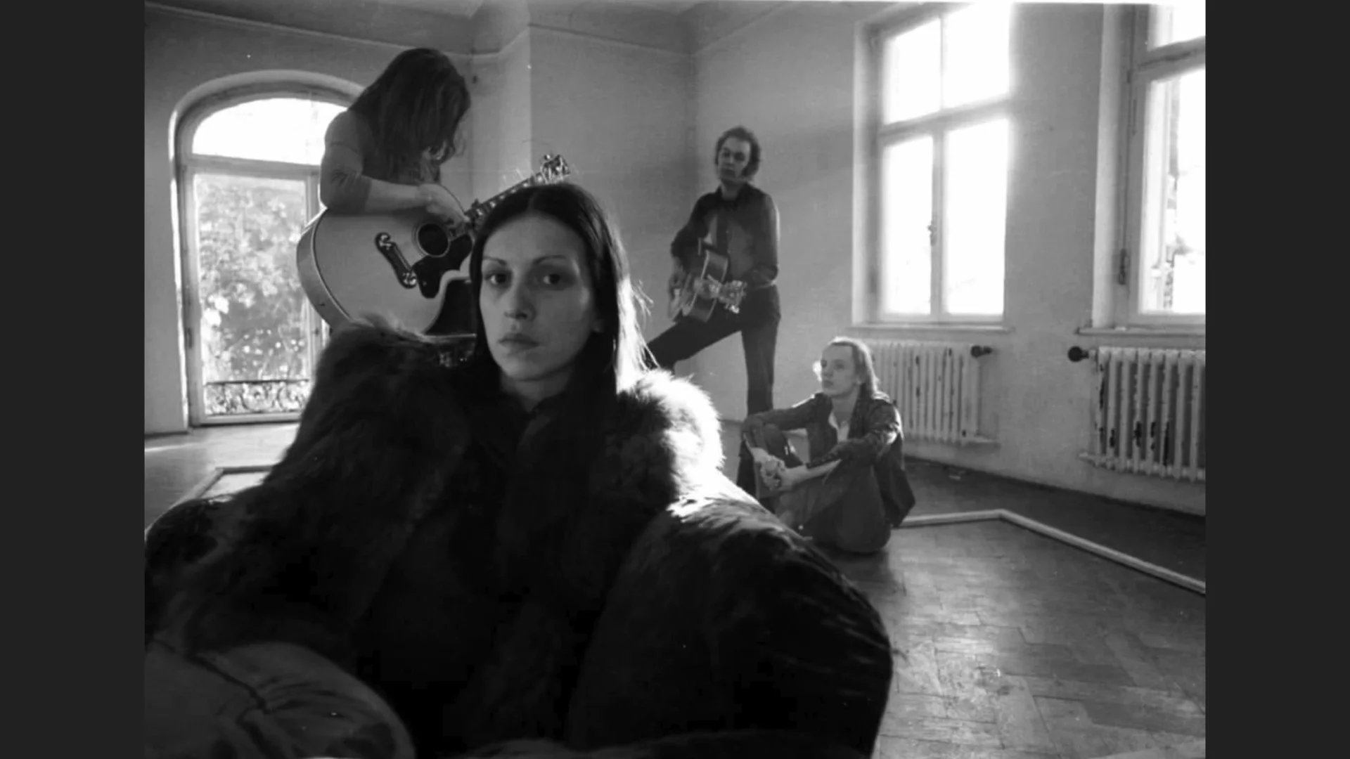 creativemoco's tweet card. Renate Knaup