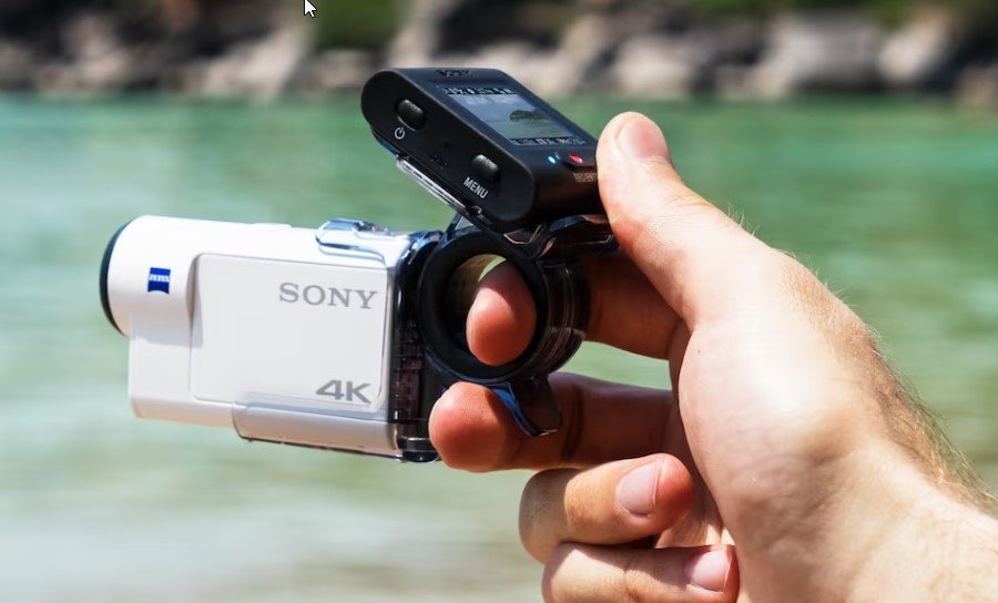 techruzz's tweet card. Sony FDR-X3000 Action Cam: In the world of action cameras, the Sony FDR-X3000 stands out as a versatile and powerful option for capturing your most exciting