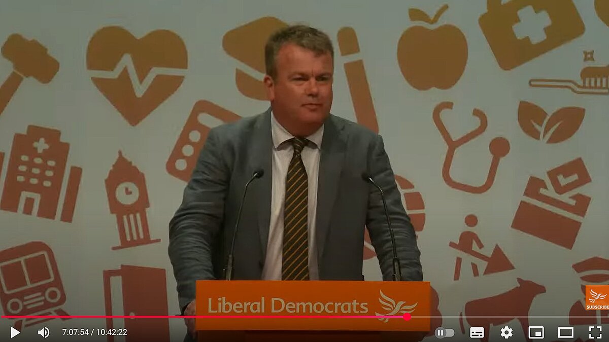 SevenoaksLibDem's tweet card. Sevenoaks representative backs vital support for pubs, restaurants and cafés struggling with rising costs