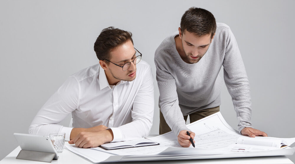 Dynamiquemag's tweet card. La sous-traitance n’a plus rien d’un aveu de faiblesse : elle raconte la volonté de rester agile des entreprises.