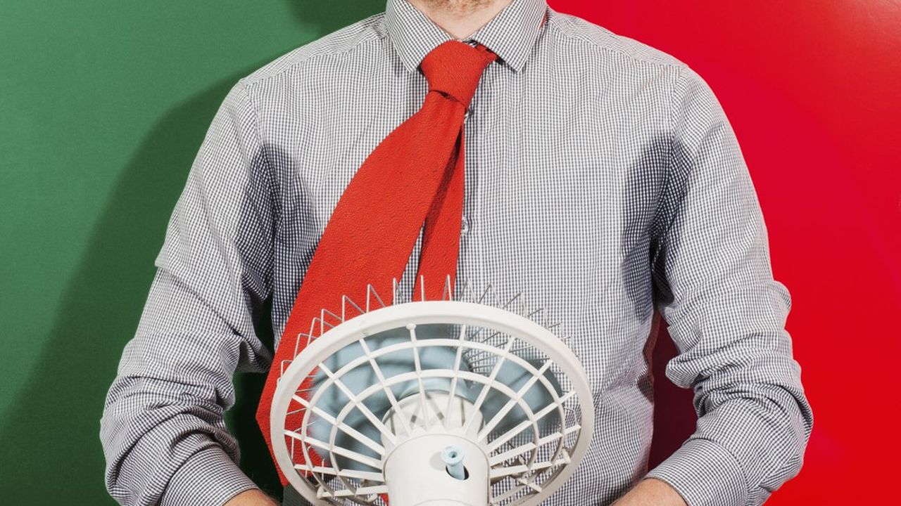 EchosStart's tweet card. Télétravail, climatisation, tenue vestimentaire, boissons…, que pouvez-vous réclamer à votre employeur en cas de fortes chaleurs ? Réponses avec une DRH et une avocate, alors même que la France vient...