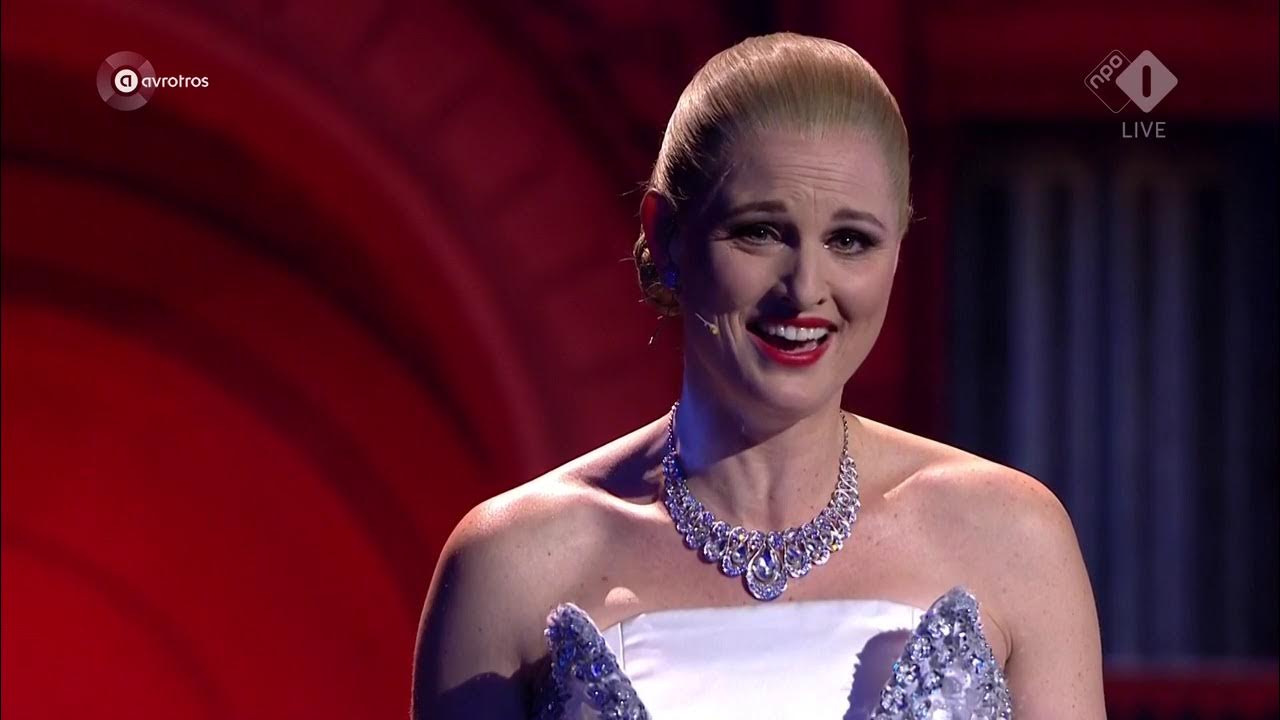 AVROTROSMusical's tweet card. Evita - Huil niet om mij Argentina | Musical Awards Gala 2019