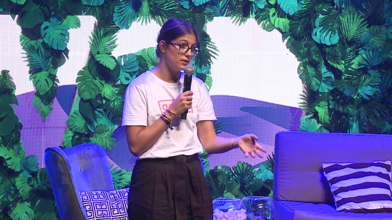 adatechschool's tweet card. Apprendre un nouveau genre de code - Chloe HERMARY - MAXI - Web2day...