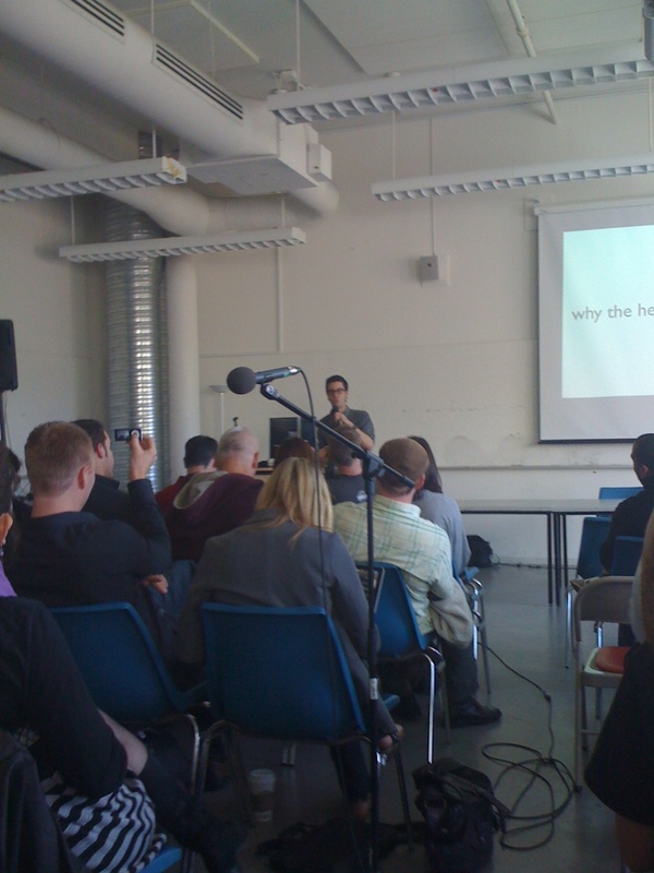 fharper's tweet card. À la conférence de @julien à #pcmtl