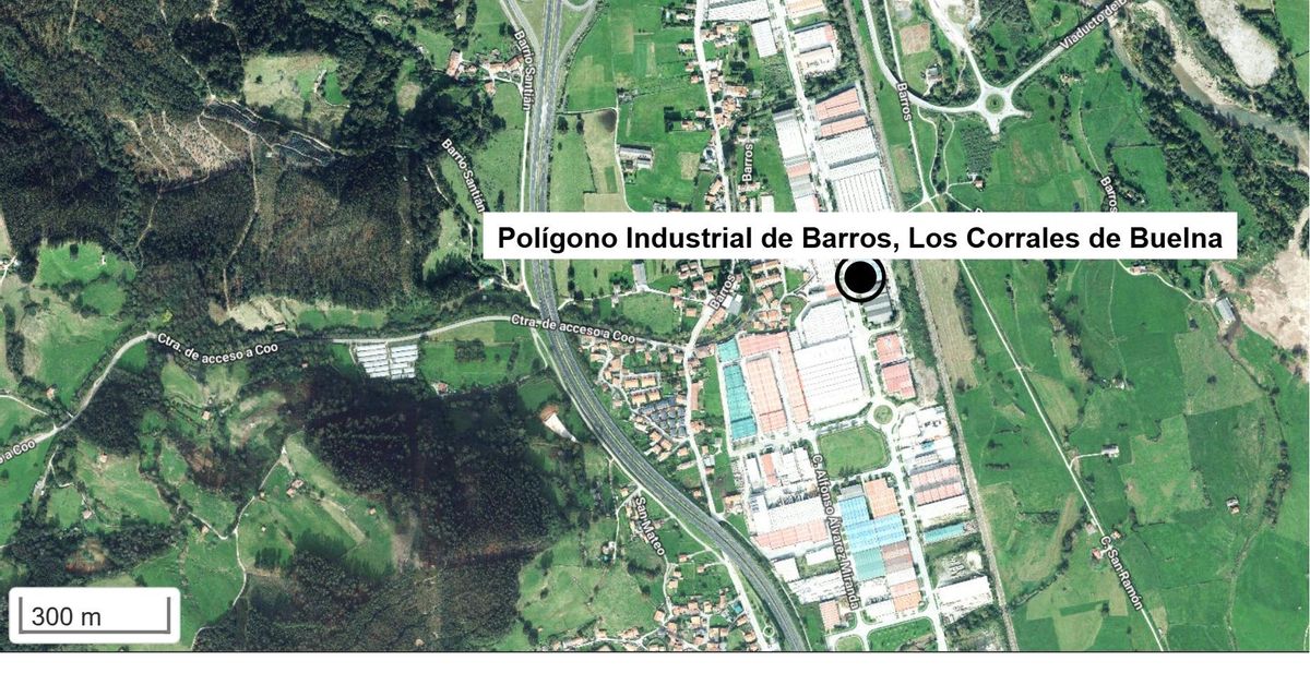 eldiarioescan's tweet card. Muere un trabajador en un accidente laboral en una prensa hidráulica en el polígono de Barros de...