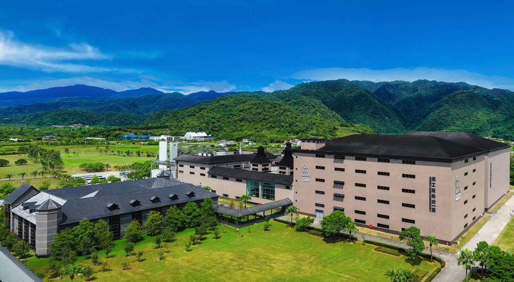 mifonlabs's tweet card. Companys distillery in Yilan Countys Yuanshan Township has international reputation for fine spirits | Apr. 17, 2021 20:49