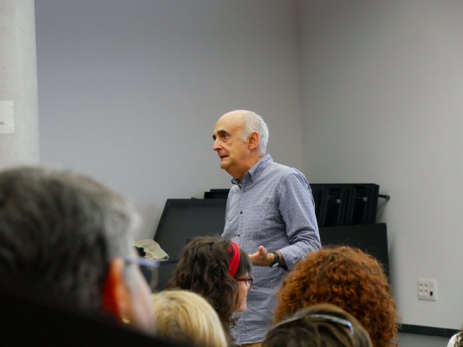 xarxaCb's tweet card. Associació catalana de mestres i educadors que cerquen la qualitat de l'ensenyament i de l'educació en general.