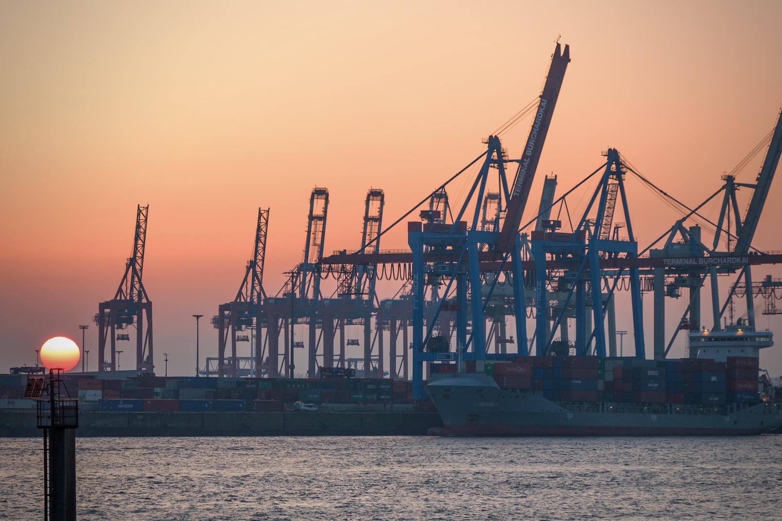 archive_mag's tweet card. Meine liebsten Hamburg-Geheimtipps ▻ Insider-Tipps ✓ Sehenswürdigkeiten ✓ Hotels ✓ Essen ✓ Ausflüge ✓ mit Karte. Jetzt lesen!