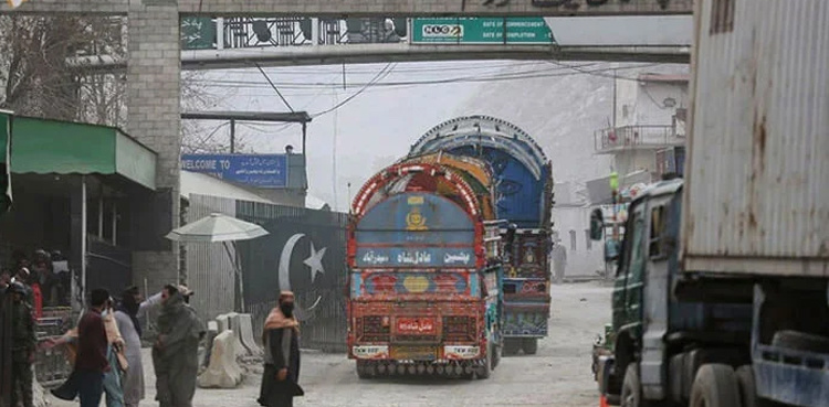 PasoonPathan's tweet card. Pakistan suffers a staggering annual loss of more than Rs700 billion due to illicit trade activities, ARY News reported.