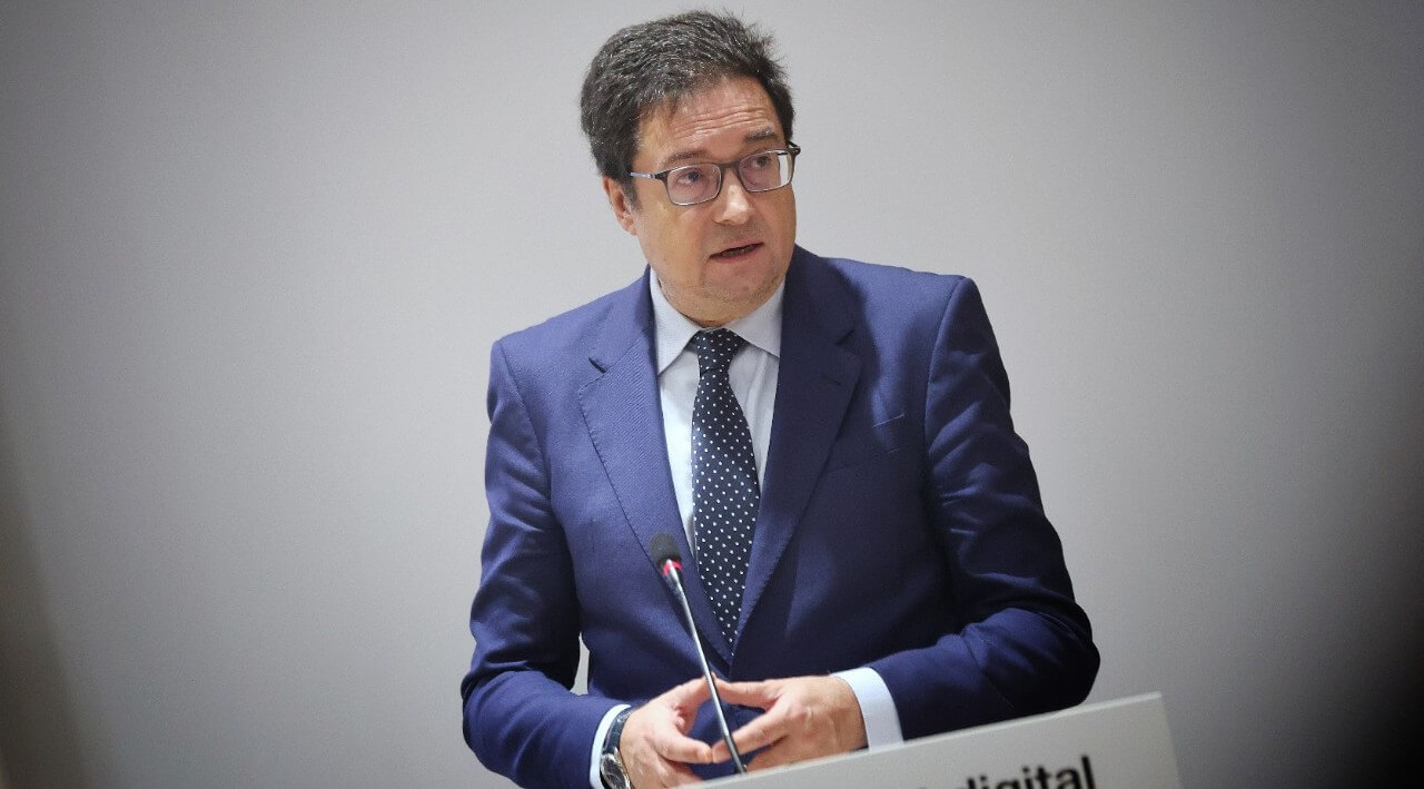 ComputingBPS's tweet card. El Gobierno inició el programa Servicios Digitales Inteligentes del SNS con un primer convenio firmado por Óscar López y Salvador Illa, que otorga a Cataluña 27 millones dentro de los 223 millones...