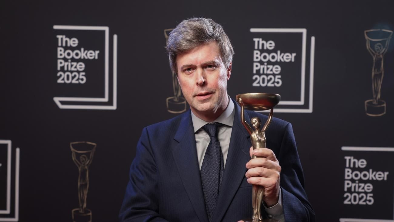 TheBookerPrizes's tweet card. David Szalay has won the Booker Prize 2025 for his sixth work of fiction, Flesh, becoming the first Hungarian-British author to win the award