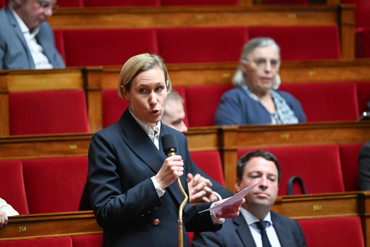 AllaryEditions's tweet card. Des parlementaires de différents bords politiques – Liot, LR, Renaissance, Horizons et PS – s’attaquent au manque de transparence et de contrôle des aides publiques versées aux entreprises.