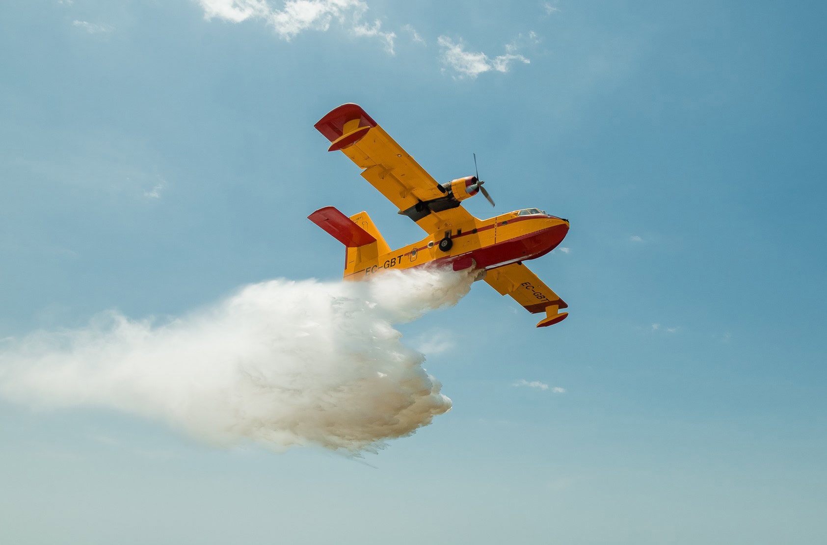 Avincisglobal's tweet card. Press release | Avincis to operate Canadair aircraft for wildfire fighting in Portugal over the...