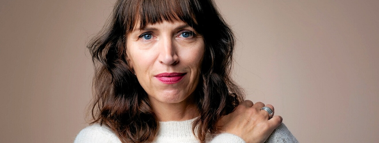 eltrapezi's tweet card. Vanessa SpringoraEl nom del pareTraducció de Marta MarfanyEmpúries, Barcelona, 2025 Totes les famílies —felices o dissortades— amaguen històries de les quals gairebé no es parla. En el cas de Vanessa...