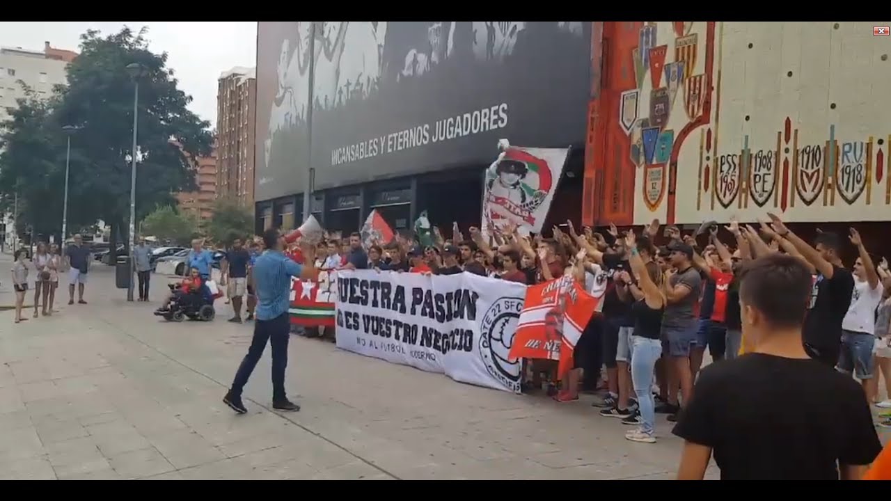 EuroHooligans's tweet card. Protesta Biris Norte y Gate 22 en contra de la subida de precio de...