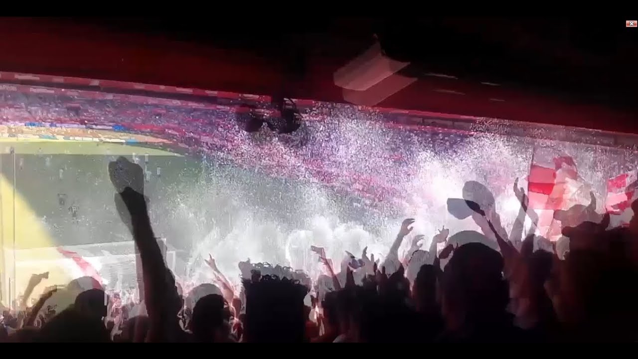 EuroHooligans's tweet card. Biris Norte desde dentro cántico "Biris no fallan, aquí no se para"...