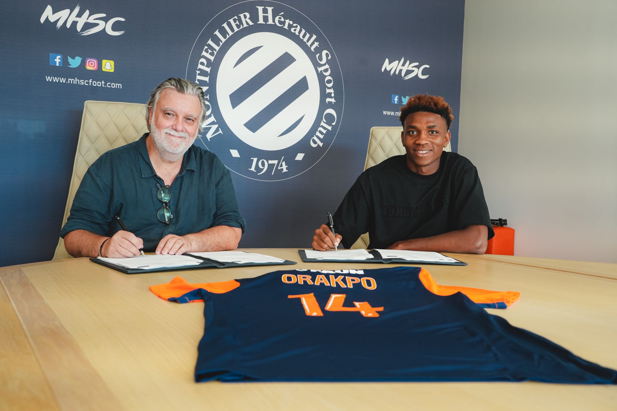 AllezPaillade's tweet card. Face à Amiens, Victor Orakpo a disputé ses premières minutes en orange et bleu. Entré à l'heure de jeu à la place d'un Junior Ndiaye trop discret, l'attaquant de l'OGC Nice s'est signalé par une...