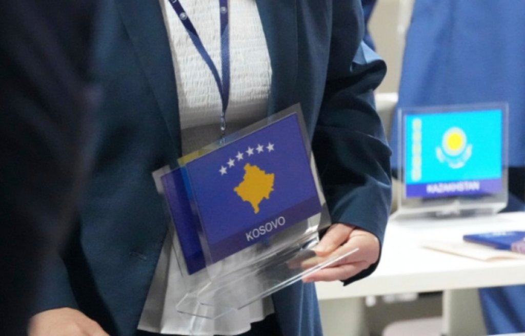 RksNews's tweet card. The Kosovo Olympic Committee (KOK) has expressed deep concern and outrage over the unacceptable action of removing the flag of the Republic of Kosovo from the UEFA Congress venue in Belgrade, Serbia,...