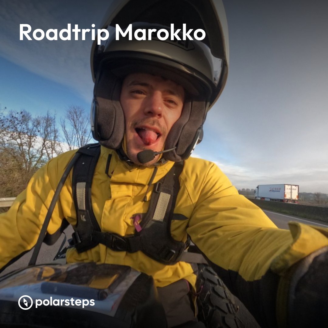 sharpready's tweet card. Seksende buren joepie, veel nat, veel koud, maar we zijn weg en tis leutig. Ténérè heeft het goed gedaan. De buren ook