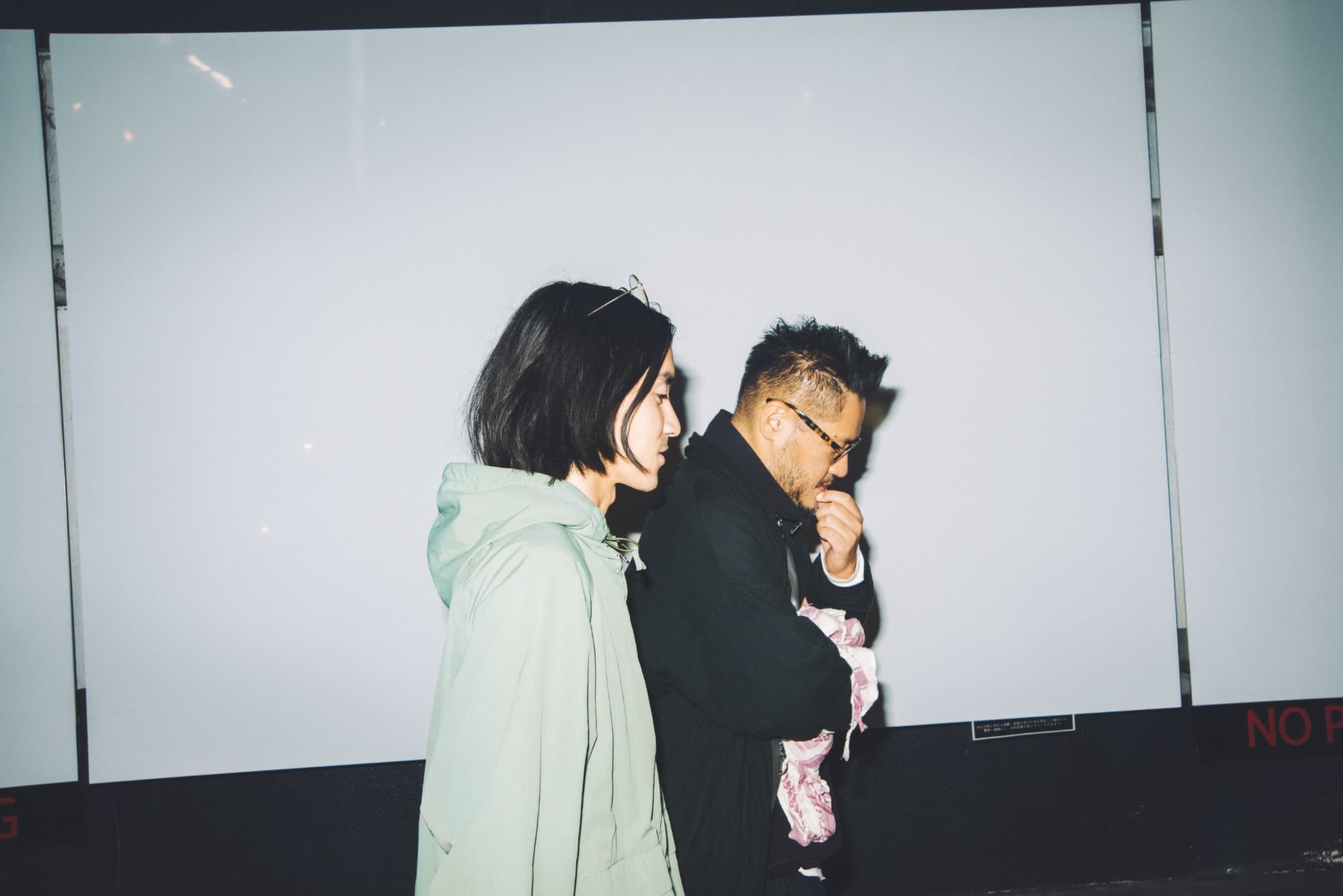 toe_jp_official's tweet card. モントリオールを拠点に活動するシンガー・ソングライター、ジョナ・ヤノ。静けさの中に実験性を感じる音楽はここ日本でも支持され、1stアルバムから作品を取り扱う〈BEAMSRECORDS（ビームスレコーズ）〉でも大きな反響がありました。そんなジョナ・ヤノのことをもっと知りたくて、数年前から彼のファンだという「toe」のギタリスト山㟢廣和さんと対談してもらうことに。最初の出会いやお互いの音楽の印象...