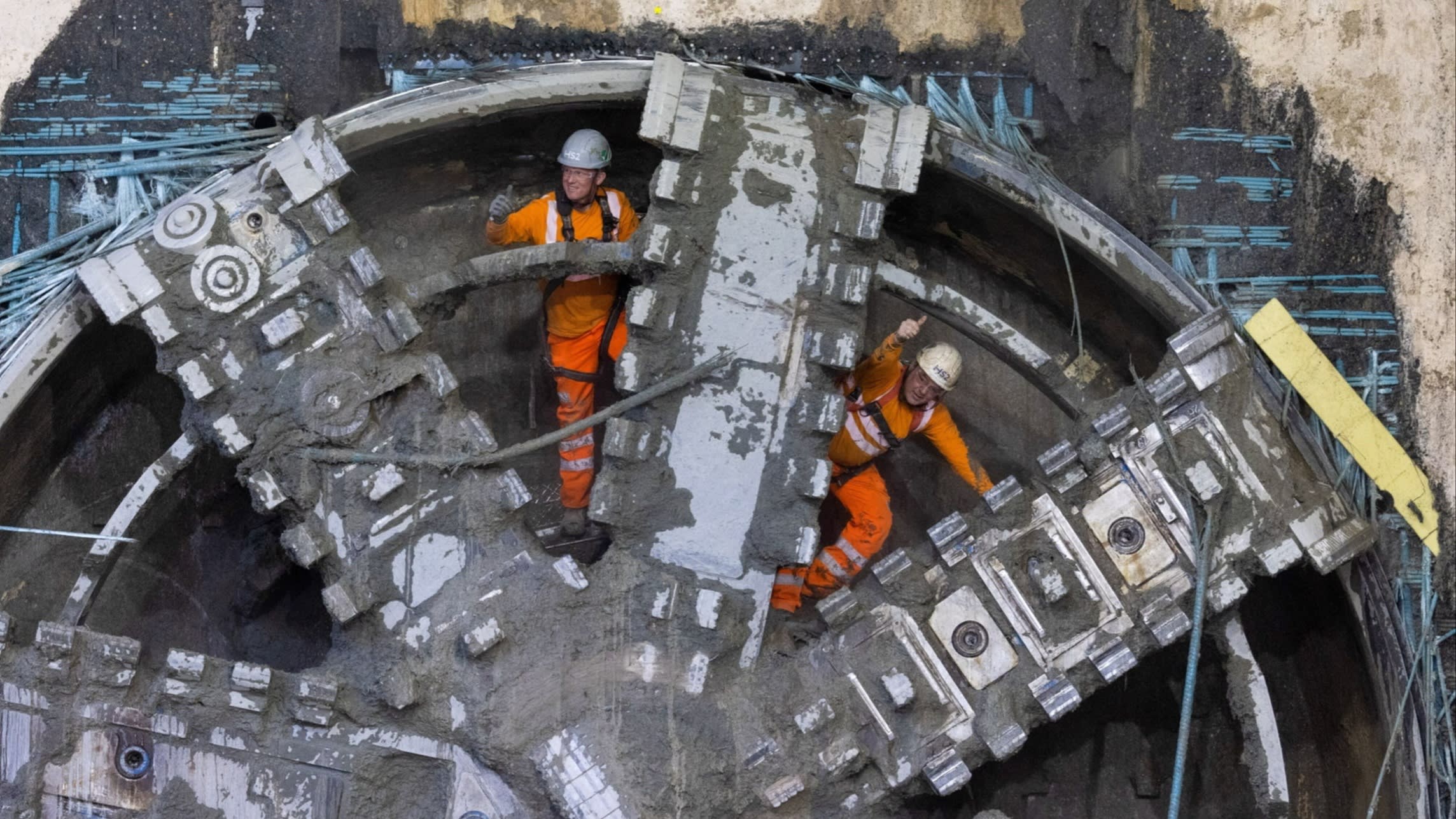 LouHaigh's tweet card. £1bn injection would end uncertainty over whether railway line will reach its planned central London terminus at Euston