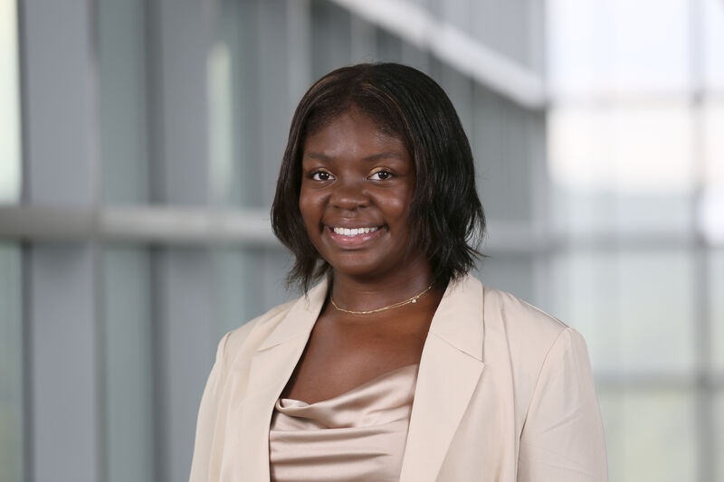 UOsojc's tweet card. Join us in welcoming Adriana Lacy, our newest journalist in residence and Hearst Demystifying Media speaker, to the SOJC! She’ll be in Allen Hall all week working with faculty, teaching students and...