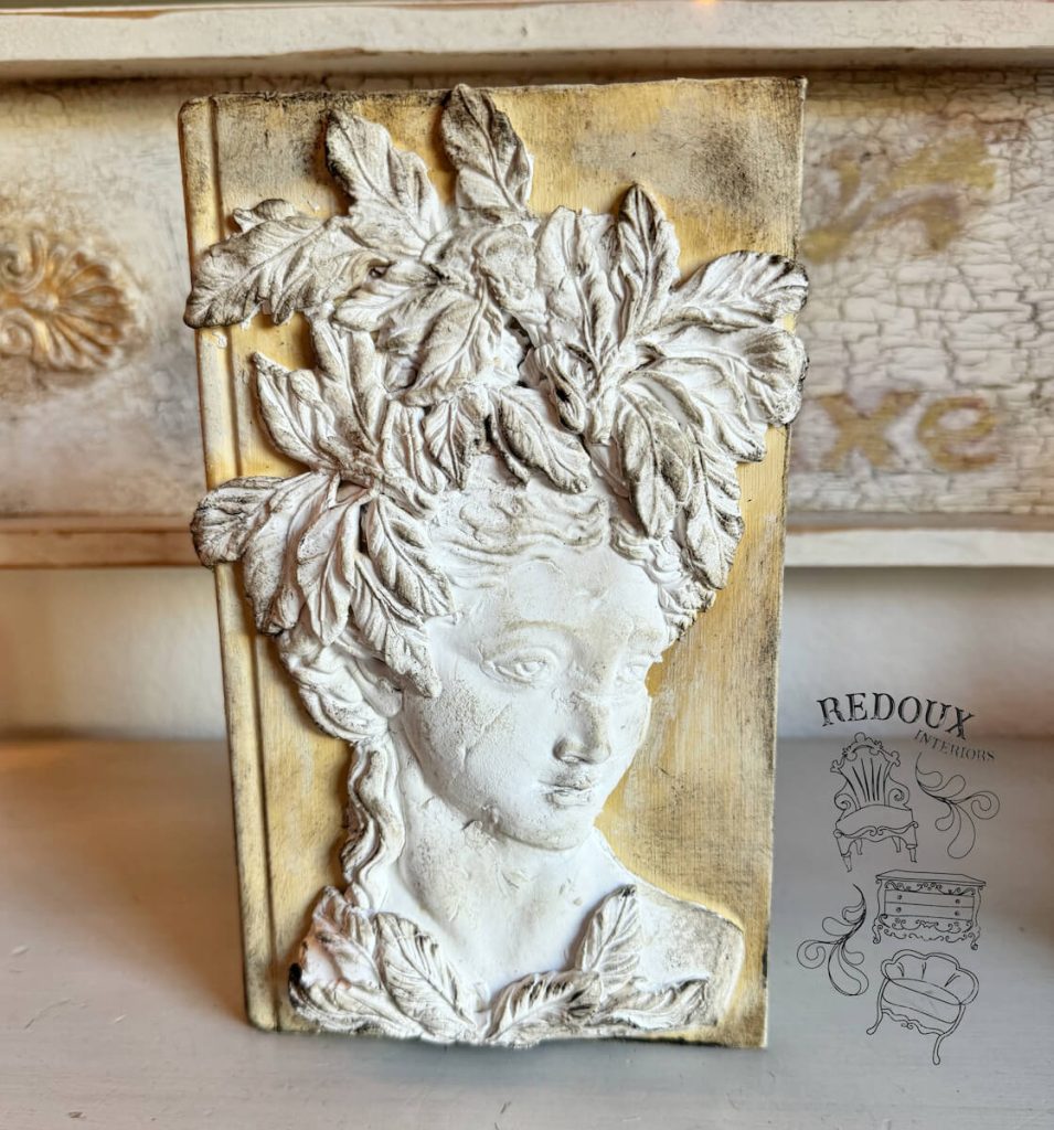 ShannonMurree's tweet card. #Upcyling is great because you can apply to a host of different projects, including books. #DIYguide