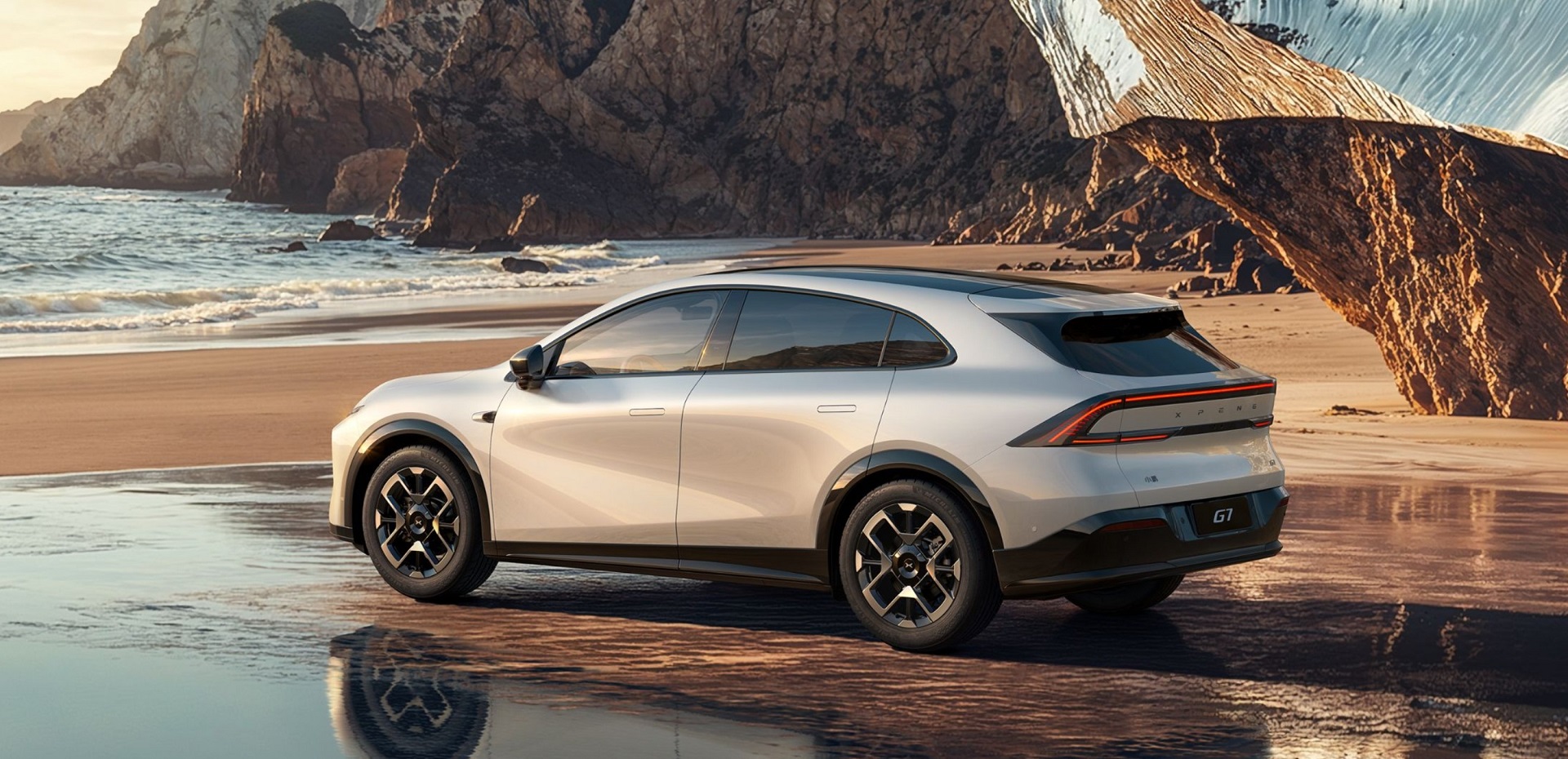 TeslaMagazinSK's tweet card. Čínska automobilka Xpeng, ktorá čerstvo pôsobí už aj na slovenskom trhu, uviedla na domáci trh nové elektro-SUV Xpeng G7. Jeho cena...