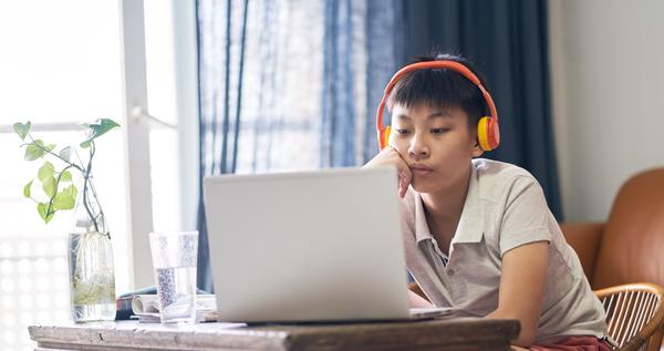 HamiltonLauraS's tweet card. It would be easy for social and emotional learning to fall by the wayside as school leaders work to address students' health, safety, and learning loss during the COVID-19 pandemic. Policymakers and...