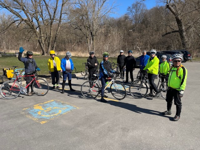 TOBikeNet's tweet card. What a glorious day to be out and about! Today was the first Sunday morning Urban Roller ride with TBN. The gathering point was Etienne Brulé Park. Albert is our ride leader today. He said we are g…