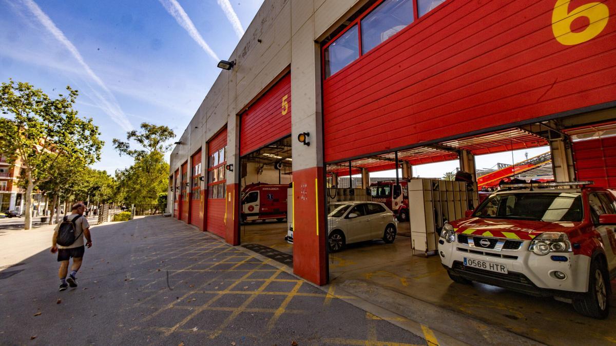 Barcelonablog2's tweet card. El incendio vecinal por el futuro parque de bomberos del Eixample avanza sin control municipal