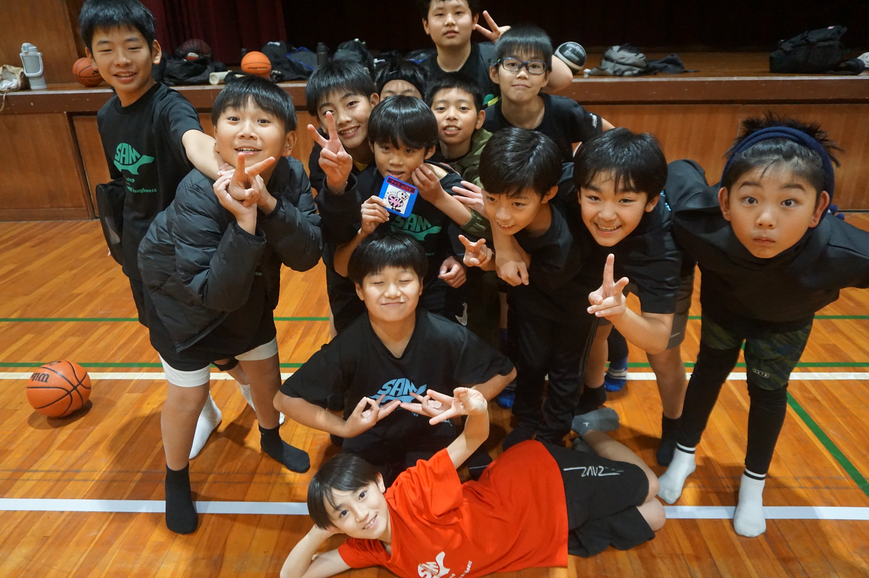 yokideai1's tweet card. 今日の楽笑Jr.ADVANCEコースは、ひたすら1対1を行いました。発展していく練習に、子ども達は興味津々！！練習がどんどん面白くなっていくので、『やってみた…