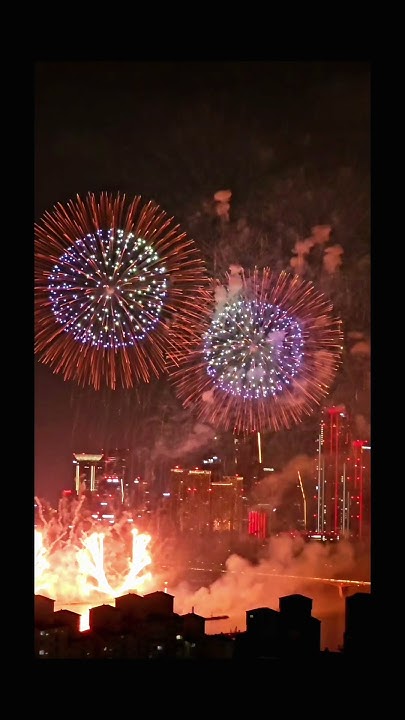 lkjhljs's tweet card. 서울 이탈리아 캐나다 불꽃축제 2025 9/27 #Seoul #Italy #Canada World #Fireworks...