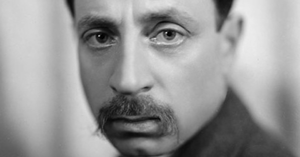 themarginalian's tweet card. “Be patient toward all that is unsolved in your heart and to try to love the questions themselves like locked rooms and like books that are written in a very foreign tongue.”