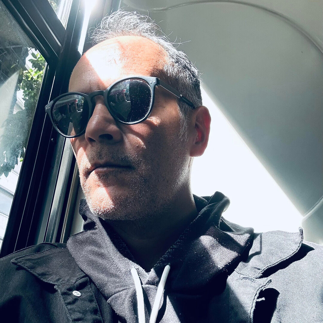 gabovazquezg's tweet card. Sigue a Gabriel Vázquez G. y explora su bibliografía desde la página del autor Gabriel Vázquez G. en Amazon.