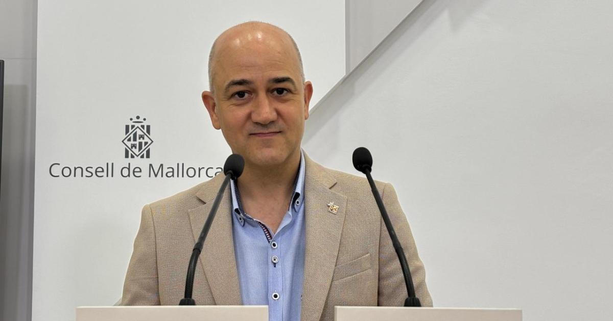 dbalears's tweet card. . El Pi-Proposta per les Illes Balears defensa que el català «ha de ser oficialment l’única llengua...