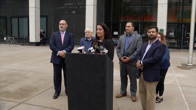 news4buffalo's tweet card. BUFFALO, N.Y. (WIVB) — Republicans in Erie County are now calling on County Executive Mark Poloncarz to resign. This comes after Poloncarz was named in a police report describing him as the aggress…