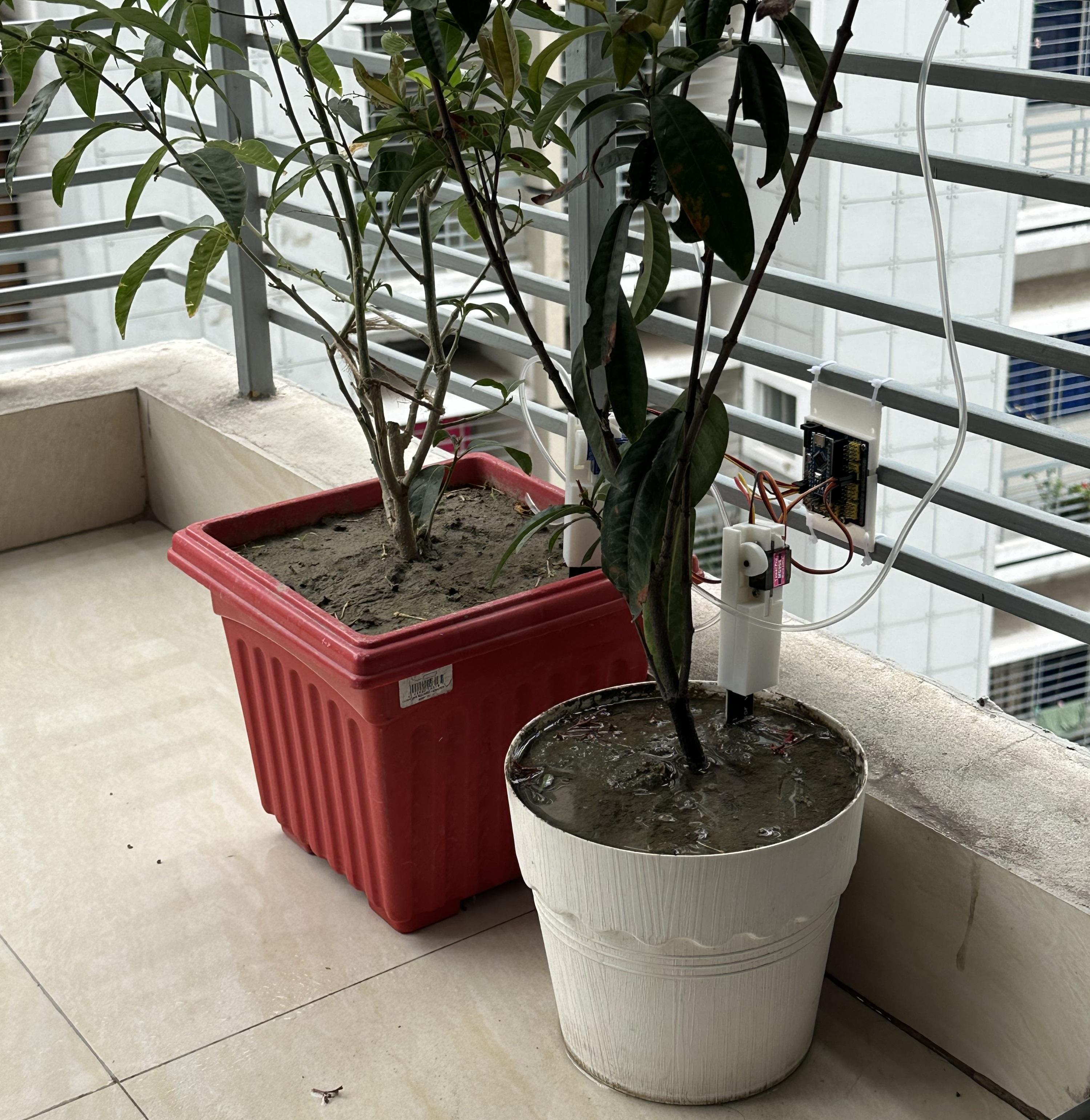 E14Community's tweet card. IntroductionIf you are a plant lover one of the most common problems that you might face is to water the plant on time. To solve the problem I made a very easy automatic solution. I know, watering...