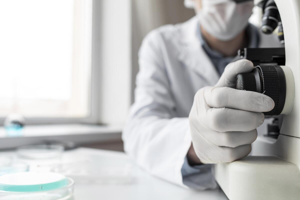 diarionutri's tweet card. Investigadores analizan cómo las bifidobacterias, probióticos comunes, podrían ayudar a prevenir el cáncer y potenciar la eficacia de terapias oncológicas convencionales ...