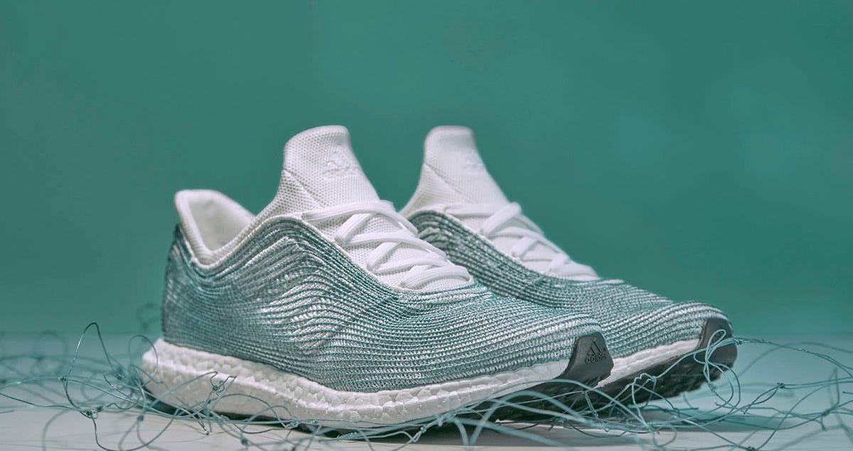 SolveDifferent's tweet card. It does not tackle either the excess of fashion consumption and waste or the lack of responsibility of the soft drinks companies.