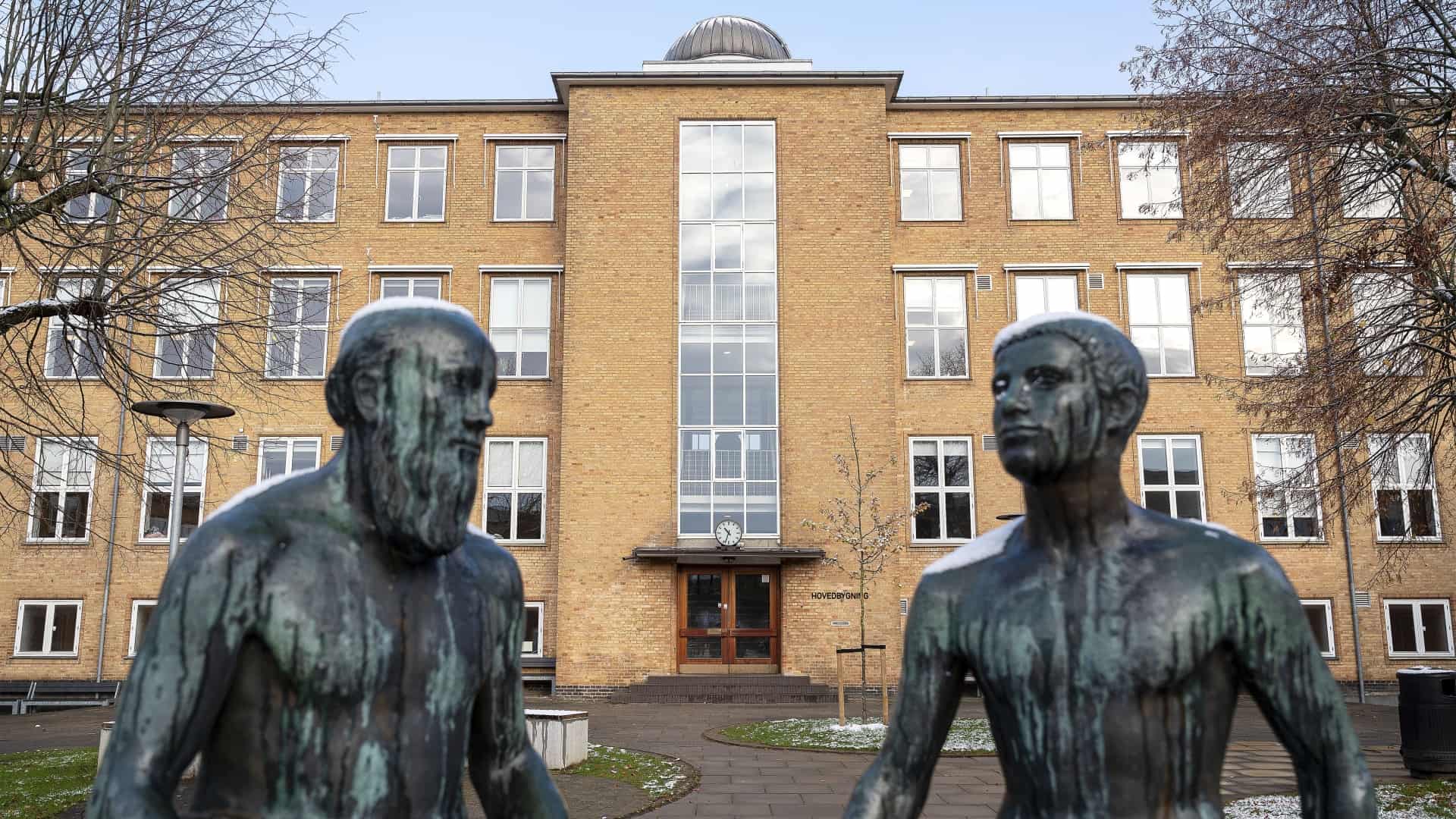 Gymlaererne's tweet card. Læserbrev: Regeringens udspil til en ungdomsuddannelsesreform og en taxameterreform har skabt bekymring i gymnasiesektoren. Også på Horsens Gymnasium & HF undrer vi os.