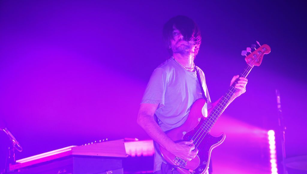 m_elements's tweet card. Ce soir, on va vite entrer dans le vif du sujet avec un trio de musiciens qui, il y a un an et demi, ont mis le feu au festival de Montreux.