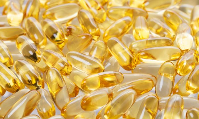 KvW's tweet card. Veel mensen slikken omega 3 pillen. Van nature te vinden in vette vis, maar voor velen gaat de voorkeur uit naar visolie supplementen.