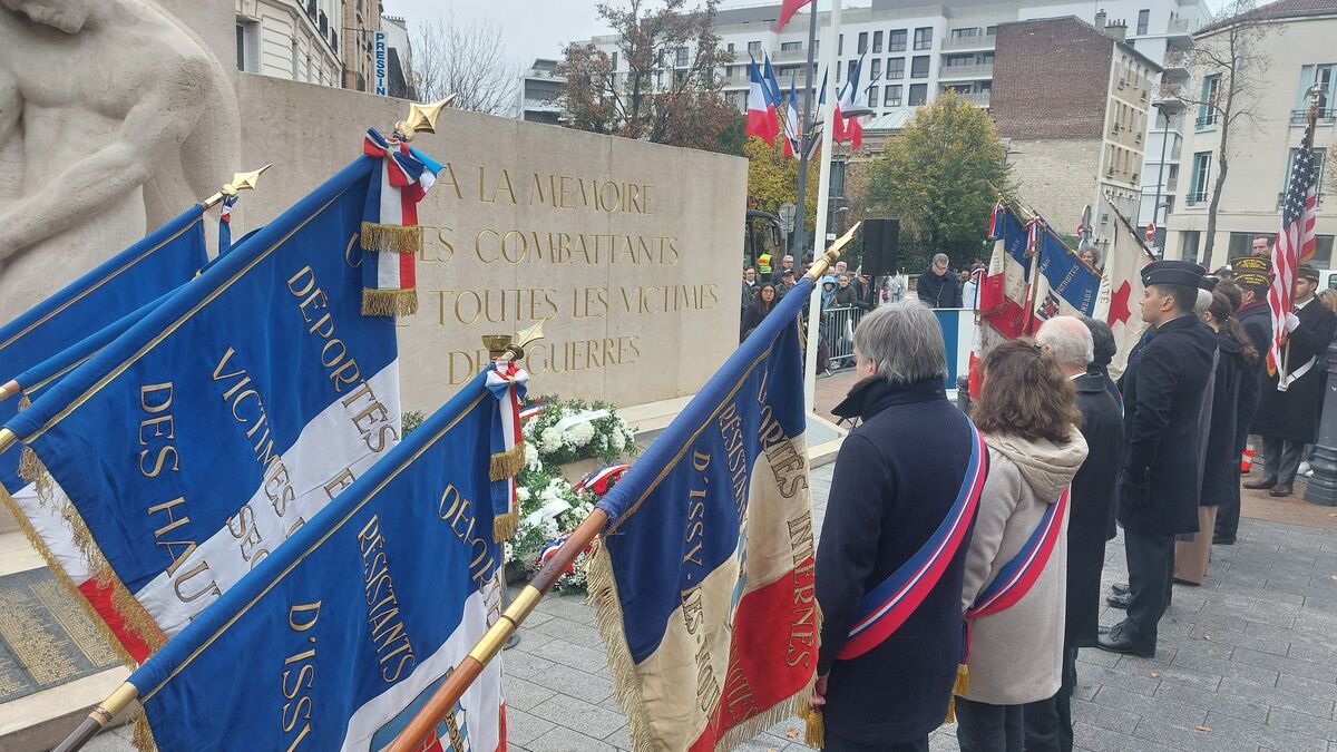 PSIssy2's tweet card. L’absence aux cérémonies de commémoration du maire de la ville, hospitalisé depuis un mois, est inédite en 45 ans de mandature. Mais les hab