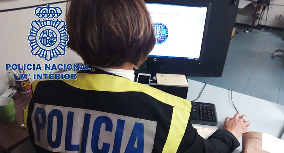C1b3rWall's tweet card. Es la continuación de la iniciativa formativa de Policía Nacional en ciberseguridad, después del éxito que obtuvo C1b3rwall Academy La Escuela de la Policía Nacional lanza hoy jueves su iniciativa...
